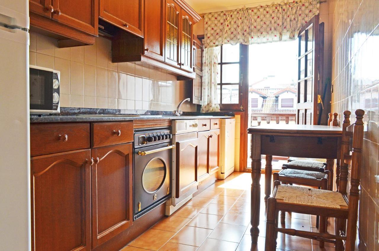 Apartamento El Corro: Con Parking En Pleno Centro De Comillas Exterior photo